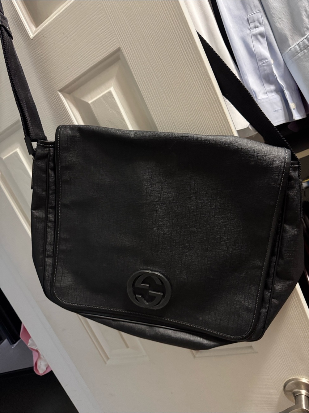 Gucci Black Leather Messenger Bag with Interlocking G